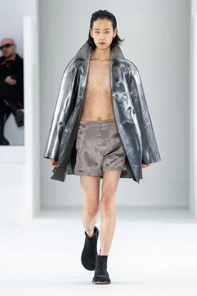 Look 26